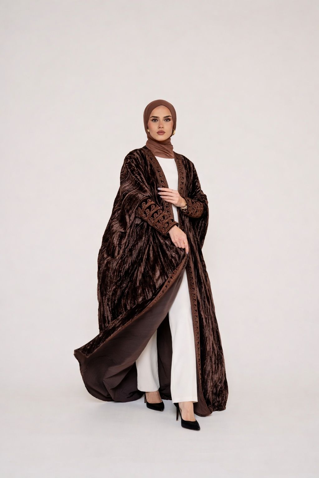 Classic Velvet Abaya – Chocolate Brown