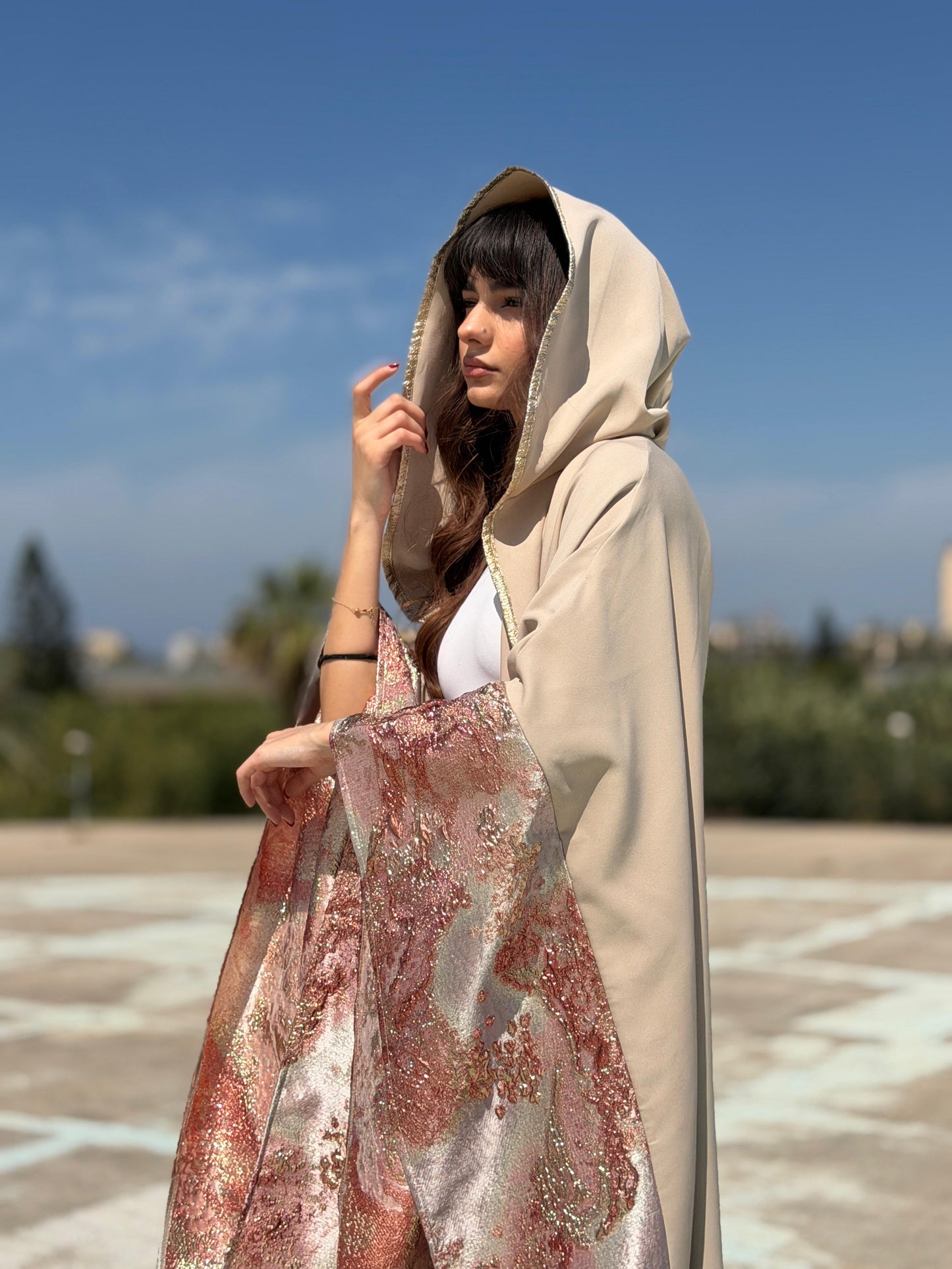 Desert Pearl Hooded Bisht