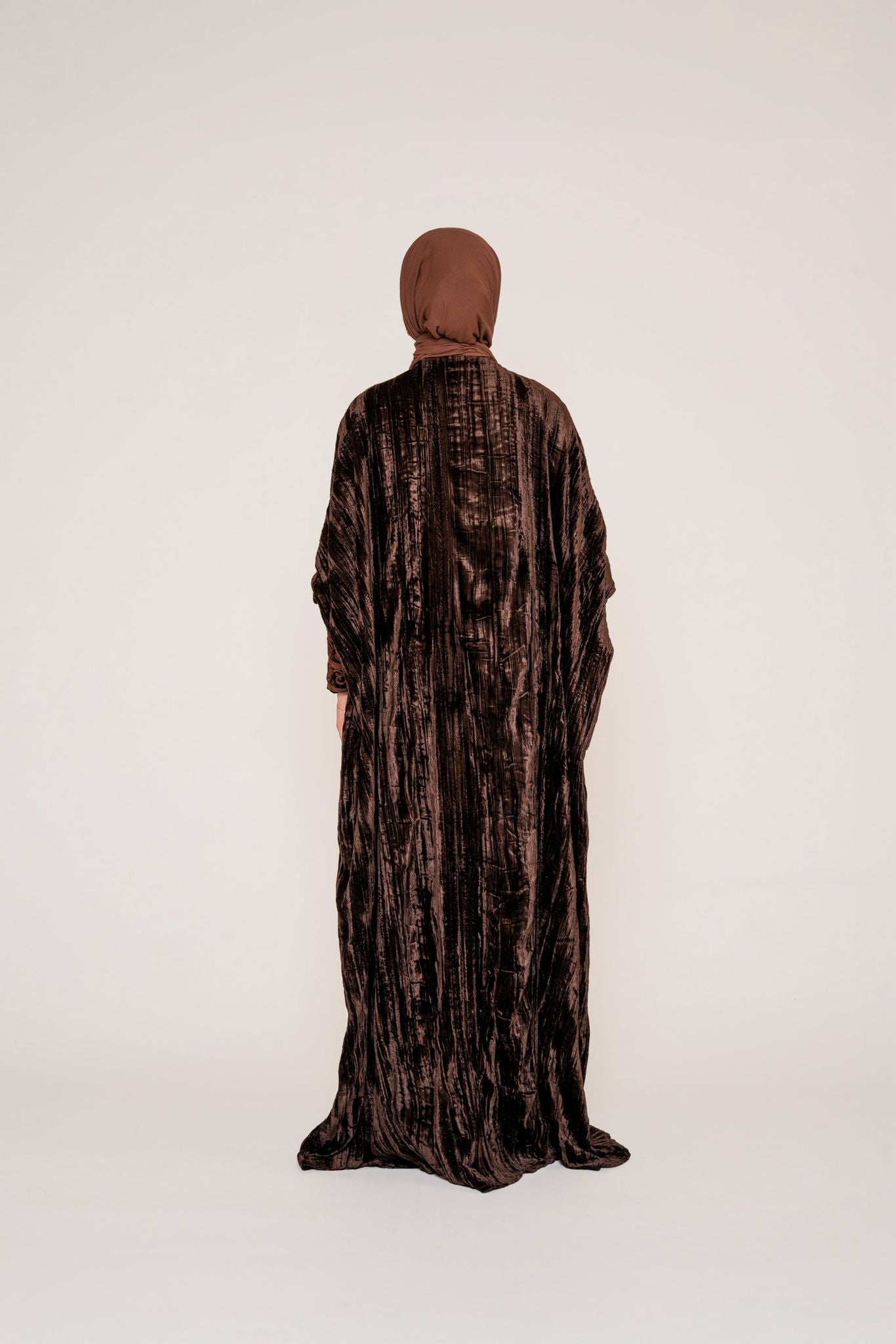 Classic Velvet Abaya – Chocolate Brown