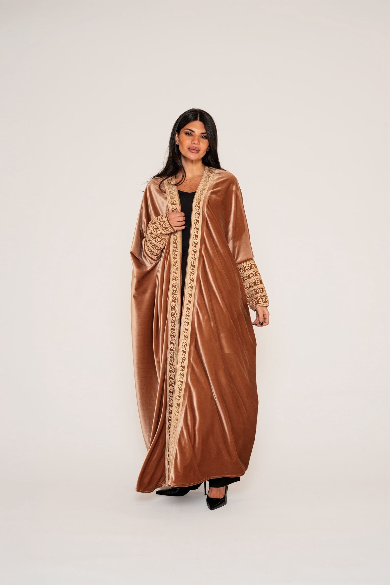 Classic Velvet Abaya – Soft Bronze