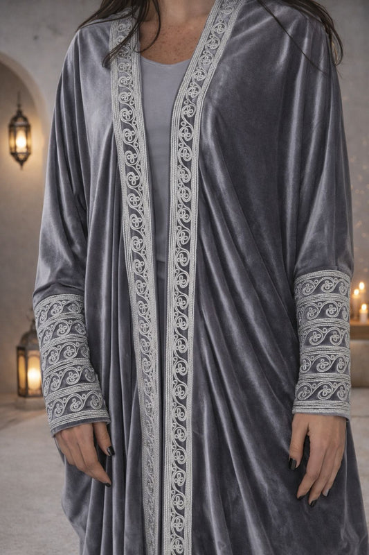 Handcrafted Bisht Abaya - Silver Ash
