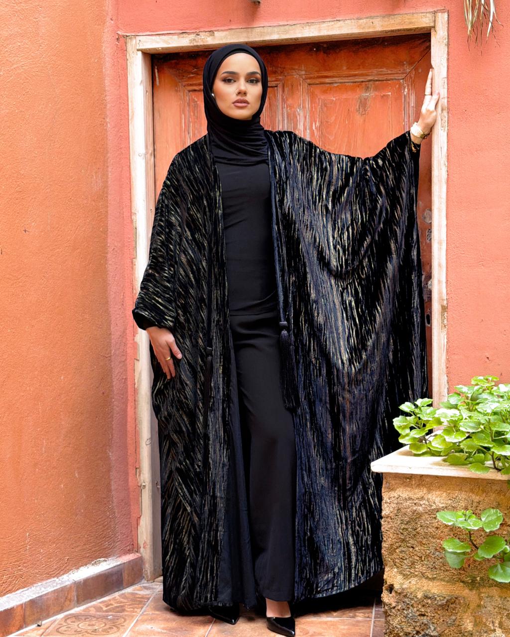 The Velvet Bisht Abaya- Noir